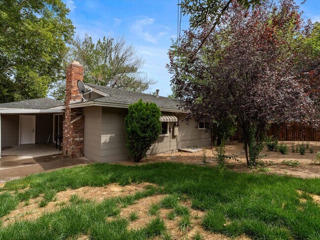 Building Photo - 2495 Holman Way