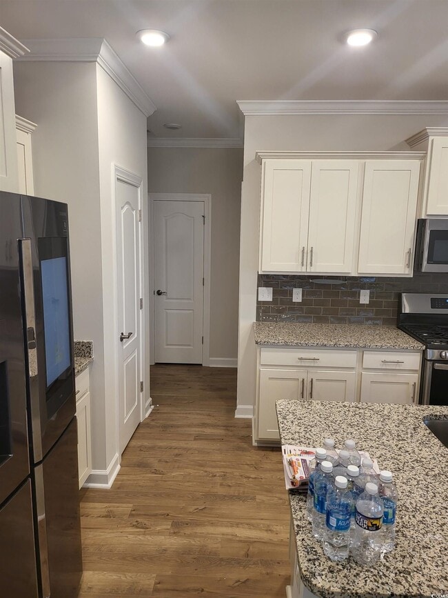 Building Photo - 236 Goldenrod Cir