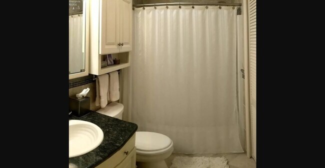 Bathroom - 1507 Cleveland Rd E