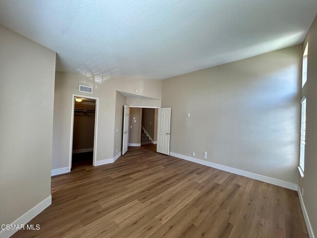 Building Photo - 408 Country Club Dr