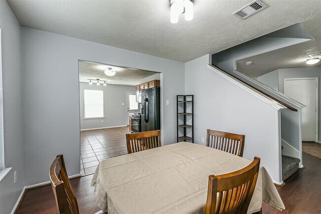 Building Photo - 12826 Kiev Hills Ln