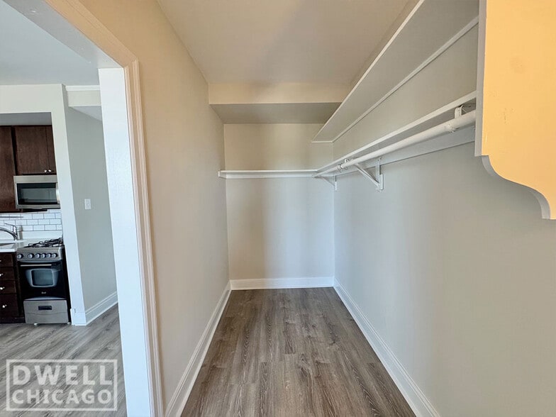 Building Photo - 2770 N Milwaukee Ave