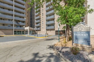 Building Photo - 601 W 11th Ave