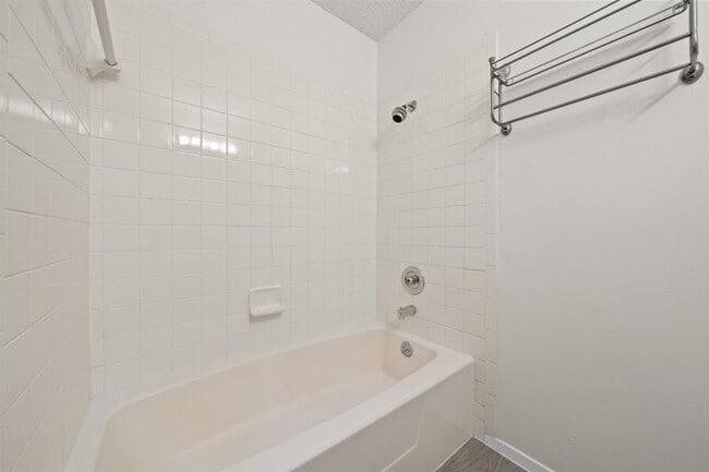 Building Photo - 11604 Norwegian Wood Dr