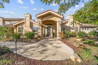 Building Photo - 7102 Vía Mariposa Norte