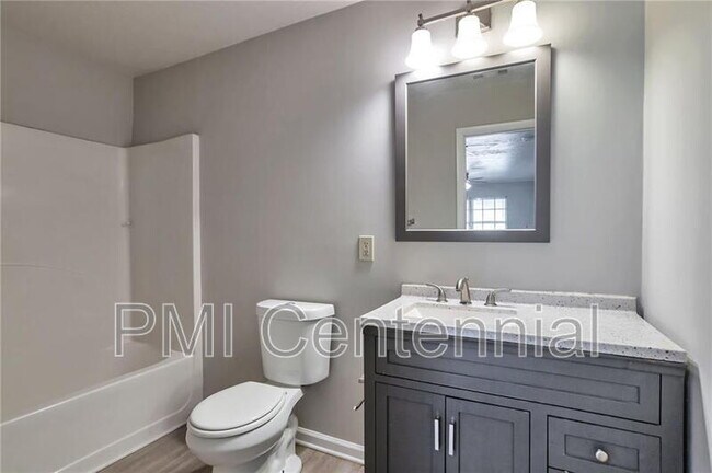 Building Photo - 484 Evergreen Dr