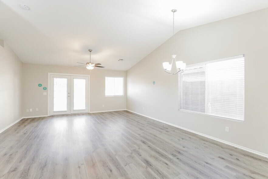 Building Photo - 16183 W Buchanan St