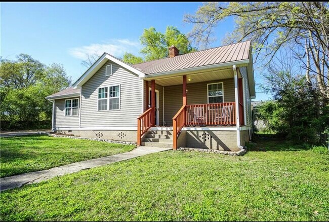 Building Photo - 434 Clearwater St