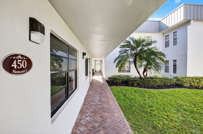 Building Photo - 450 Piedmont J