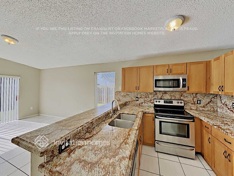 Building Photo - 17011 SW 139th Pl