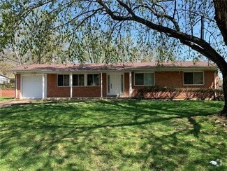 Building Photo - 738 Montmartre Dr