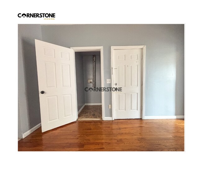 Building Photo - 483 Avon Ave