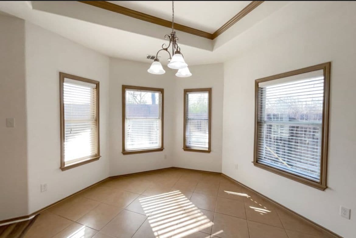 Building Photo - 1000 Estival Dr