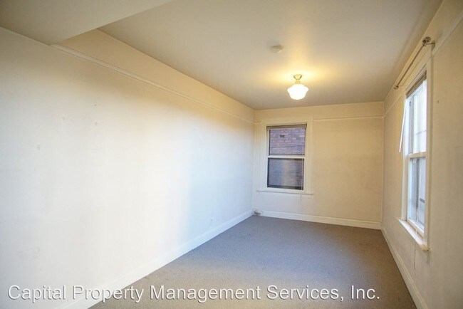 Building Photo - 2167 SW Yamhill St