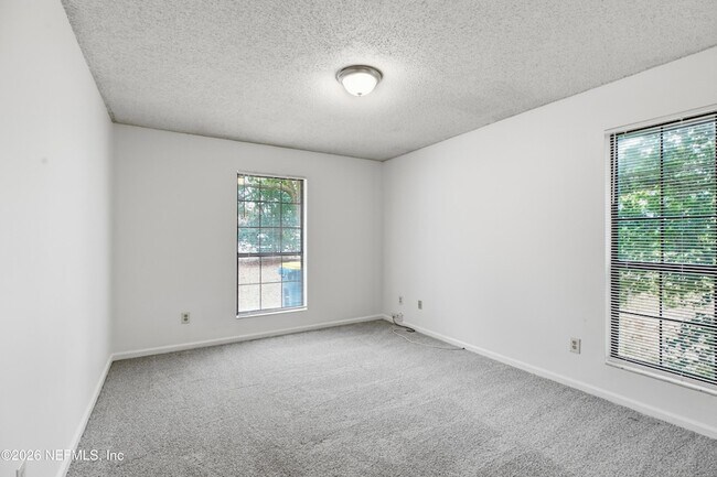 Building Photo - 3544 Villa Pl