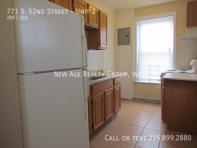 Building Photo - Spacious 2 bedroom near 52nd and Baltimore...