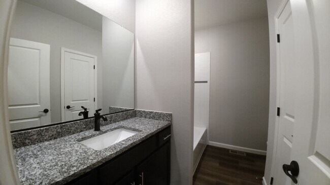 Building Photo - Beautiful home in Mead!