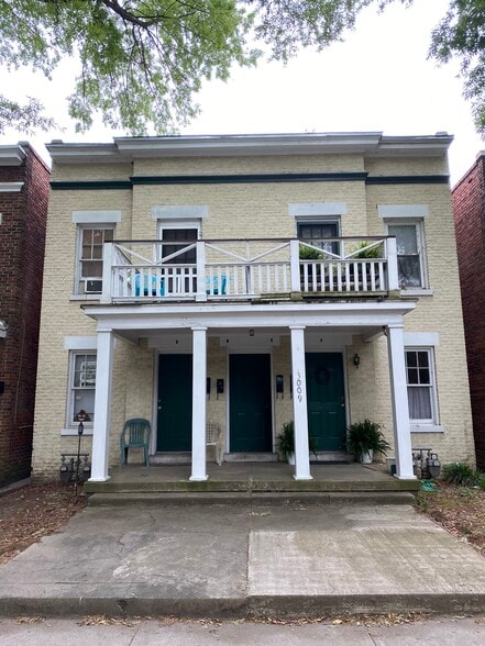 Building Photo - 3009 Ellwood Ave