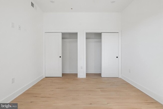 Building Photo - 1221 4 St