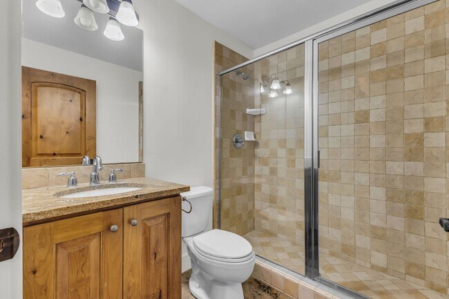 Building Photo - Quarry Village Townhome