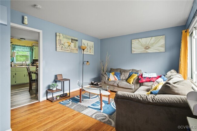 Building Photo - 721 Old Town Dr