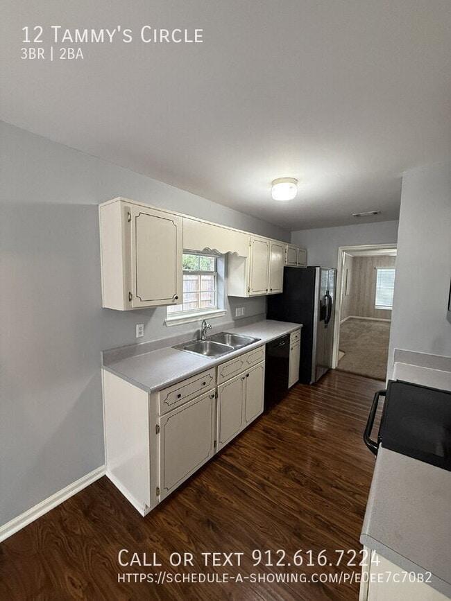 Building Photo - 12 Tammy's Cir