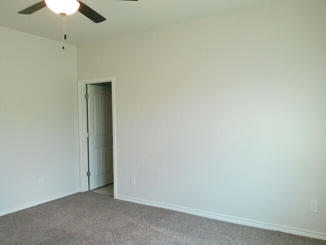 Building Photo - 7701 Lariat Toss Dr