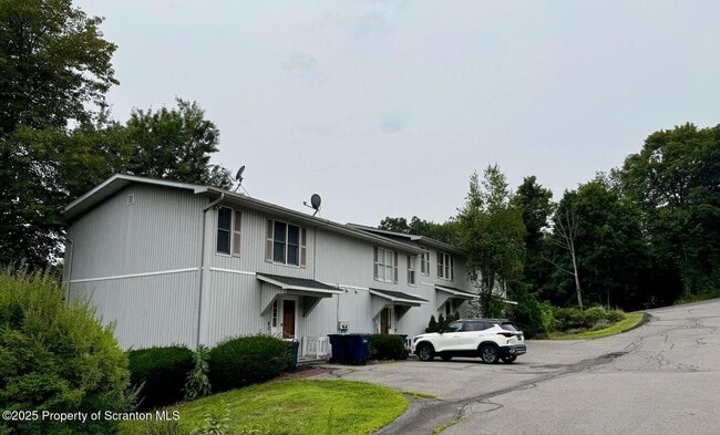 Building Photo - 14 Abington Gardens Dr