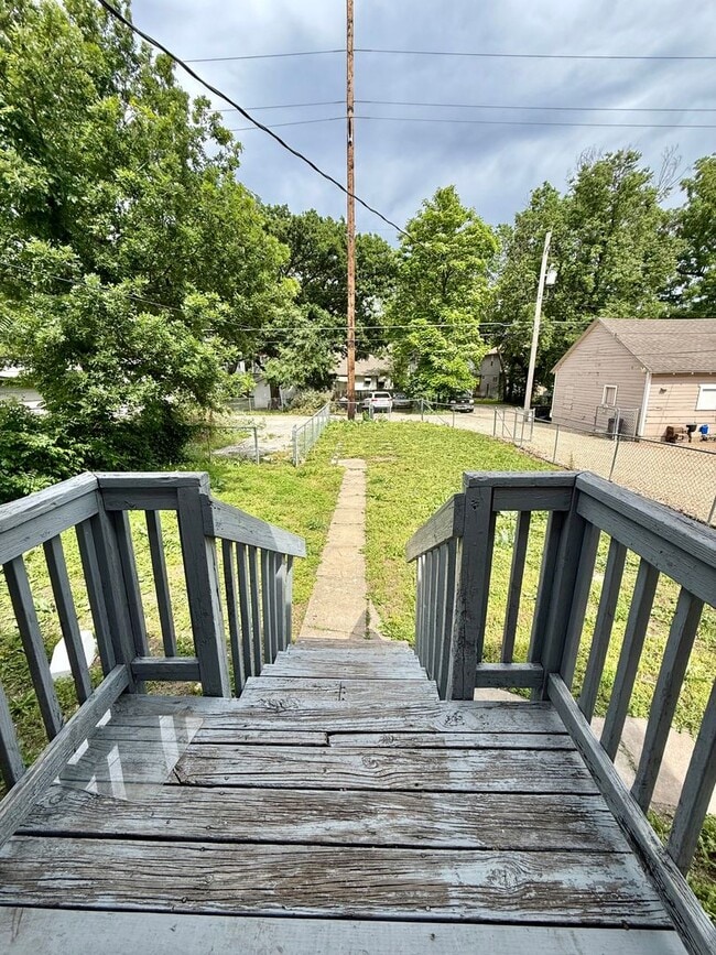 Building Photo - Single Family Home