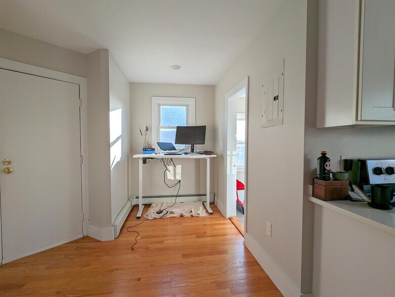 Building Photo - 28 Fairmount Ave