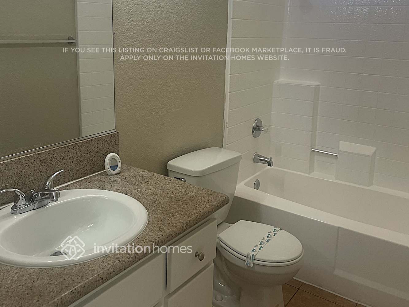 Building Photo - 2344 N Teakwood Ave