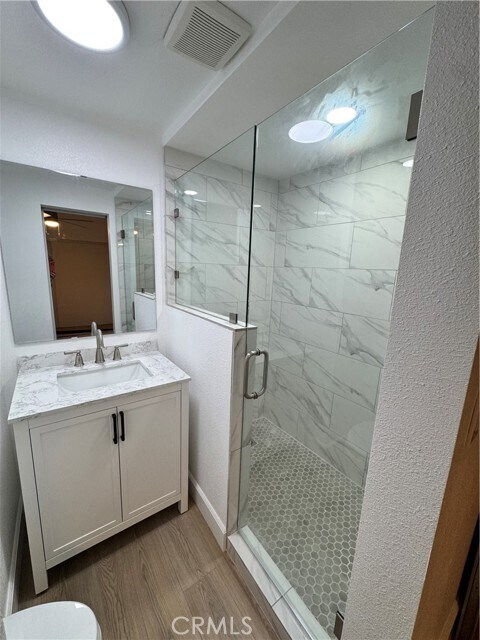 Building Photo - 122 46th St