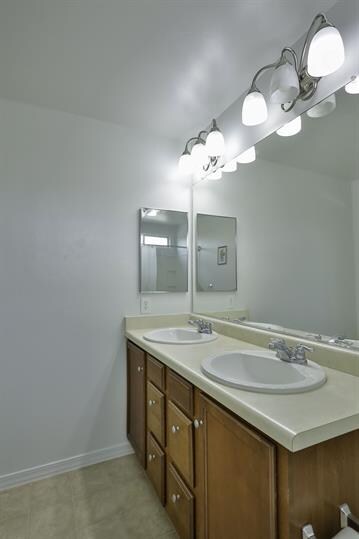 Building Photo - Beautiful Rancho Sahuarita home