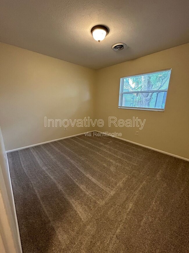 Building Photo - 2441 Fifeshire Dr