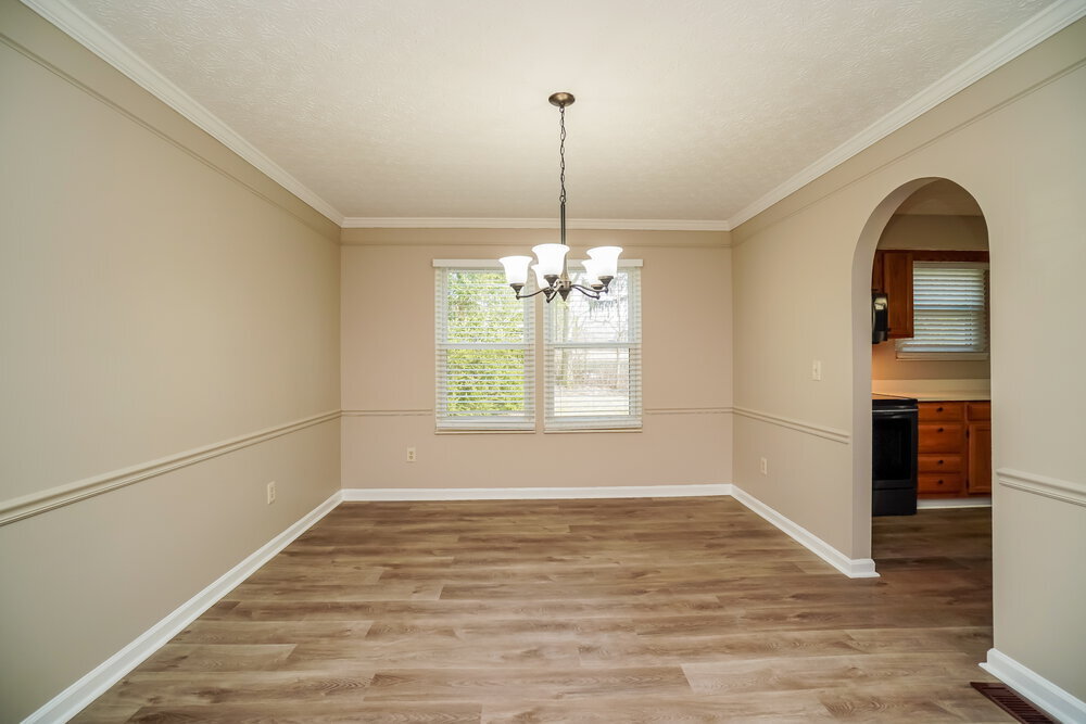 Building Photo - 7927 Oak Valley Rd