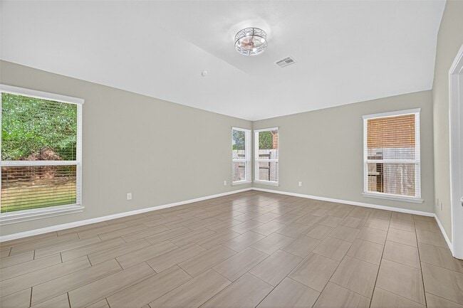 Building Photo - 17506 Waeback Dr