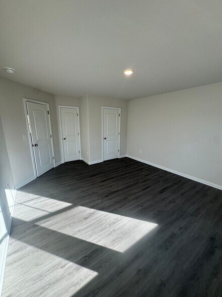 Building Photo - 914 W Sumter St