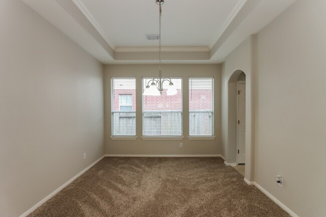 Building Photo - 3211 Oak Park Ln