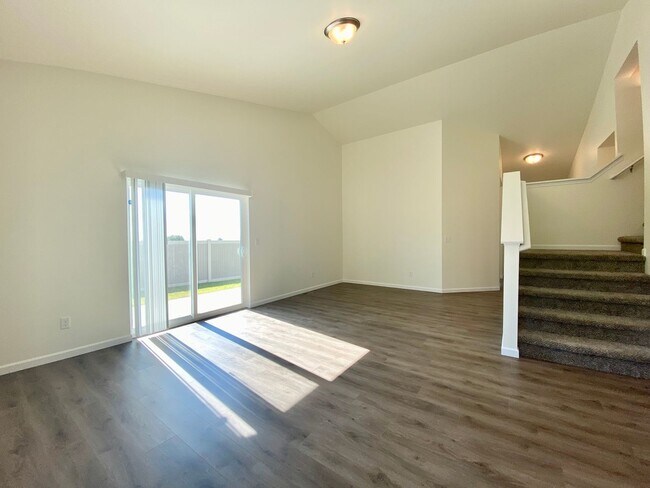 Building Photo - Beautiful, Newly-Built Home with Office