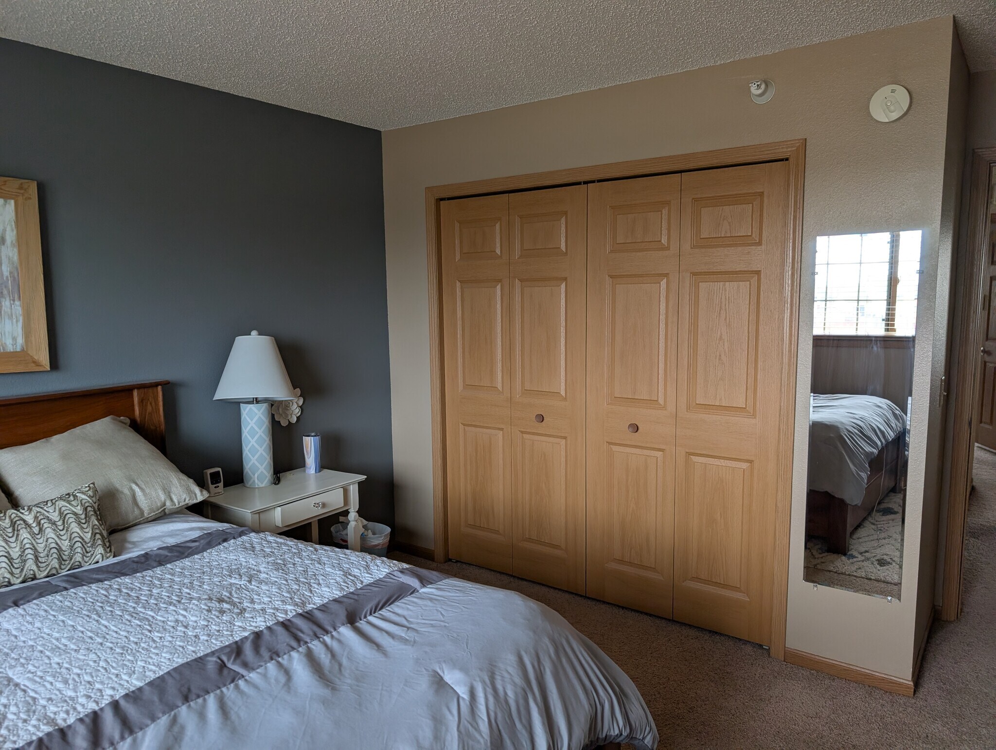 Building Photo - 1036 Manor Ct
