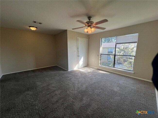 Building Photo - 229 Craddock Ave