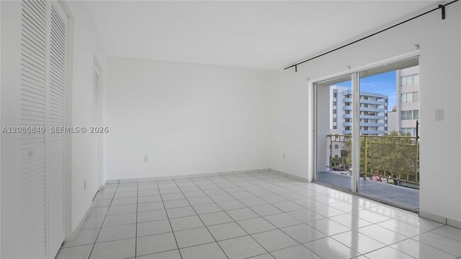 Building Photo - 1340 Lincoln Rd