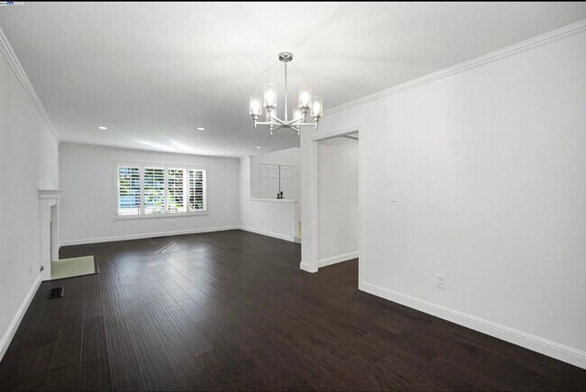 Building Photo - San Ramon 4 Bd / 2.5 Ba Semi Custom Home l...