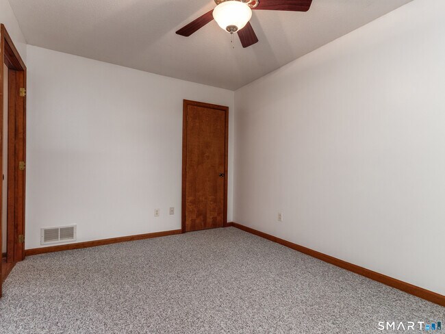 Building Photo - 115 Brandegee Ln