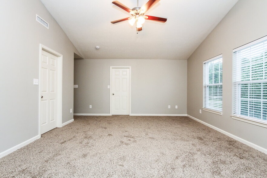 Building Photo - 12046 Royalwood Dr