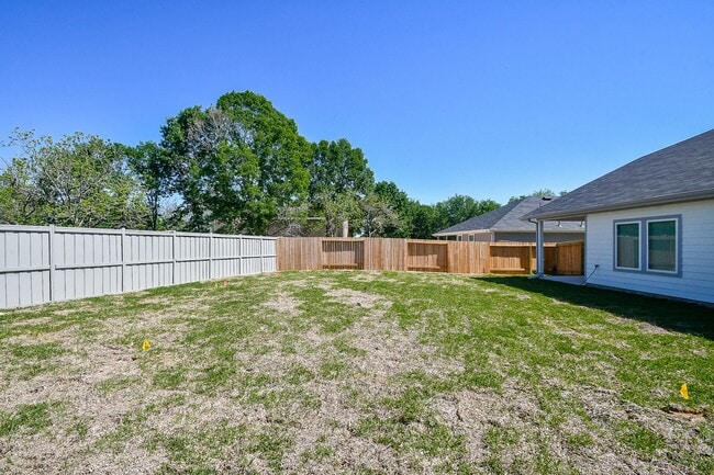 Building Photo - 2720 Bryan Grv Ln