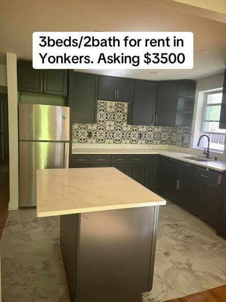 Building Photo - 39 Spruce St