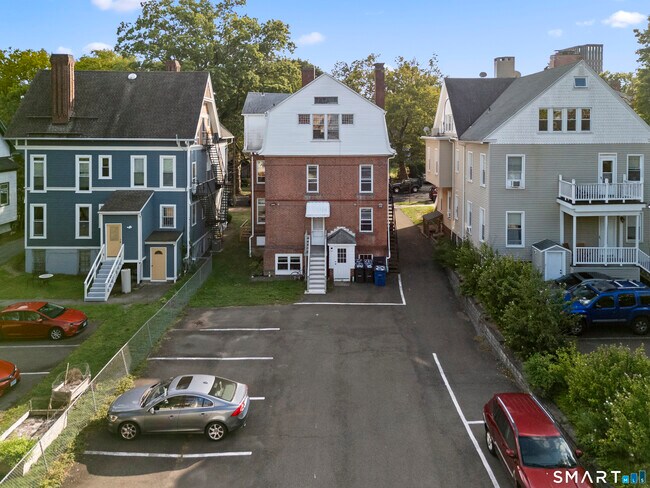 Building Photo - 251 Lawrence St