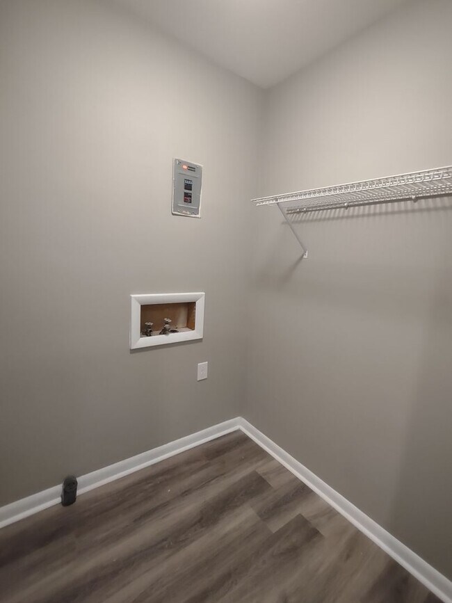 Building Photo - Newly Renovated Condo located in "Coventry Woods"!