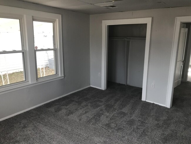 Building Photo - 1306 N Union Ave
